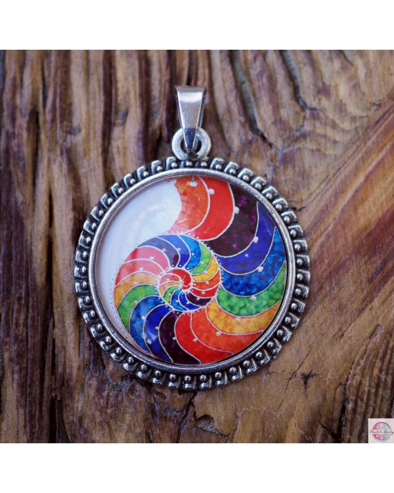 Medalion z mandalą "Spirala Złotego Podziału".