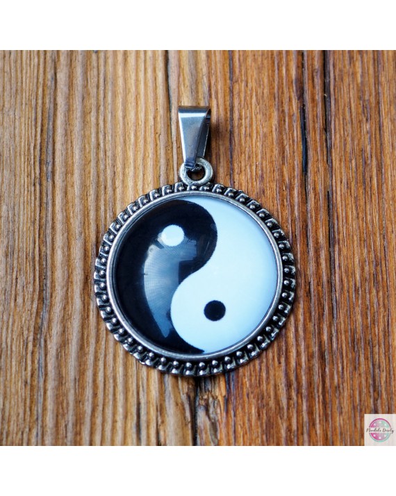 Medalion z mandalą "Yin Yang".
